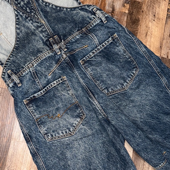 Free People Barrel Jean Overalls Large - Picture 3 of 9